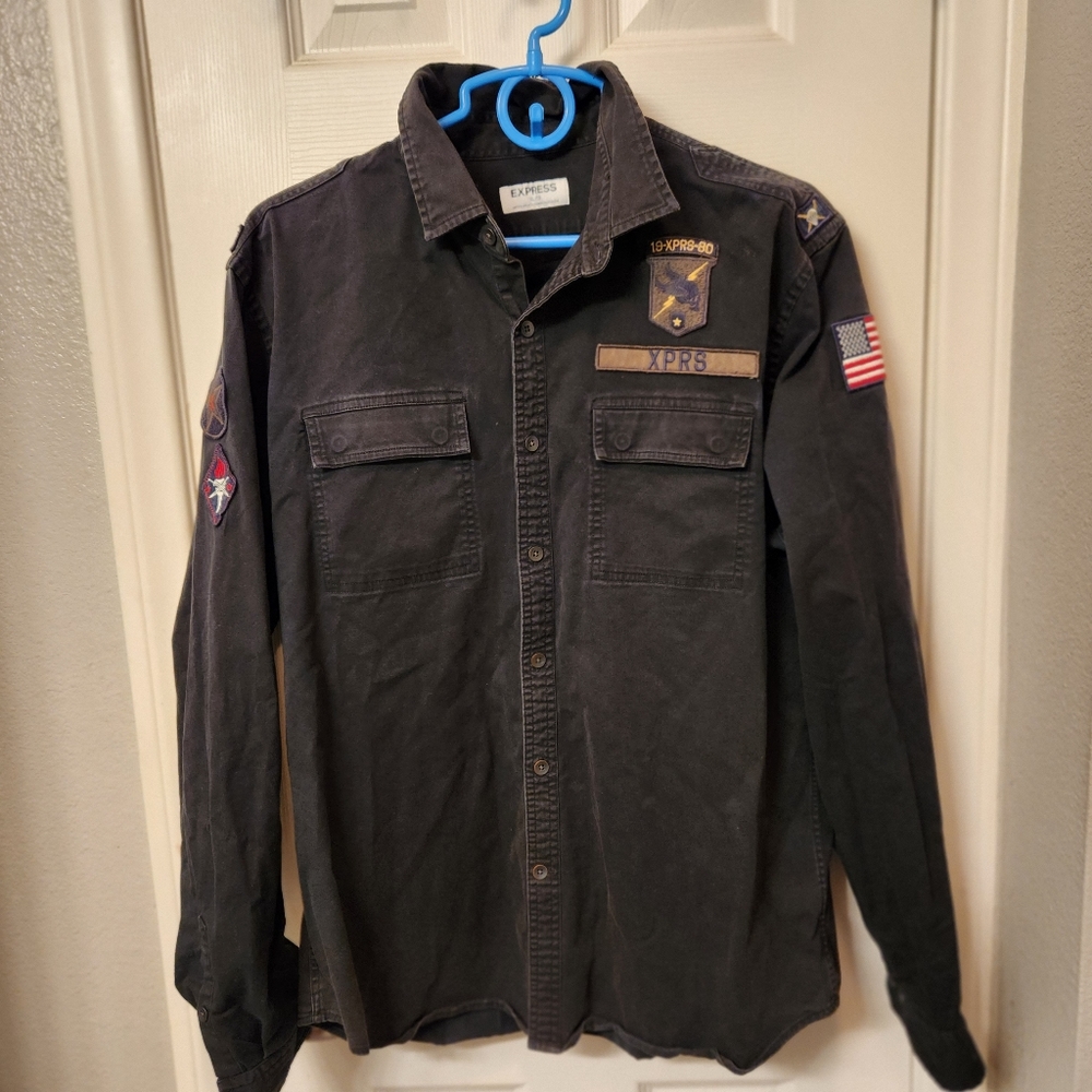 Express patch shirt size XL